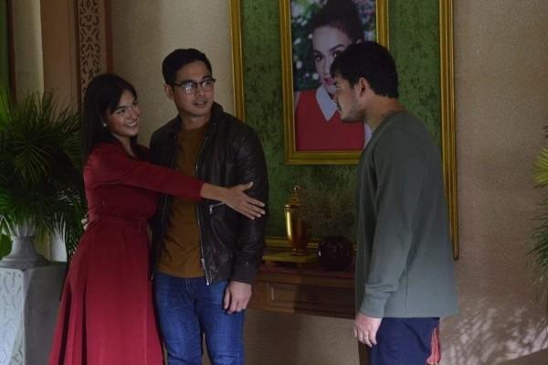 On the set of I Can See You The Promise