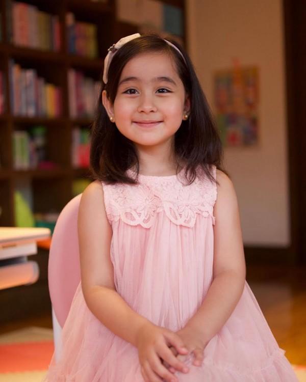 Scarlet Snow Belo