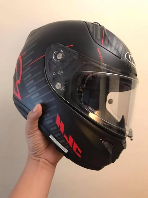 HJC RPHA 11 L helmet