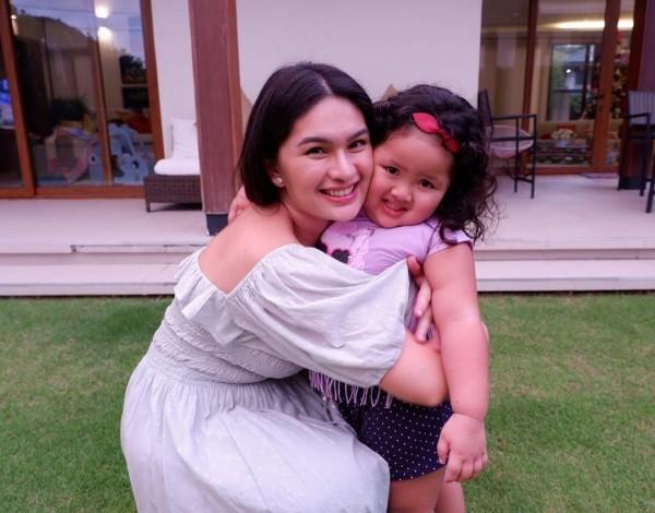 Pauleen Luna and baby Tali