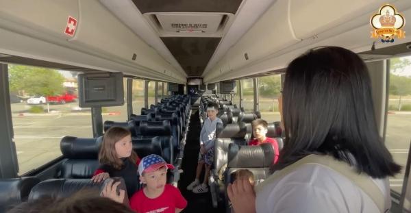 Joel Cruz with his children