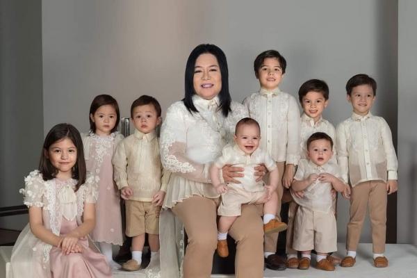 Joel Cruz and his children