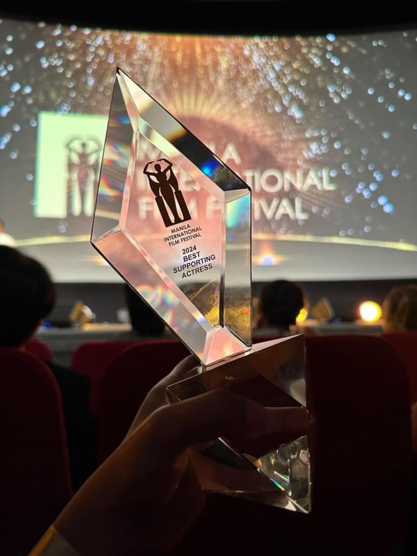 'Firefly' wins big at Manila International Film Festival 2024 | GMA ...