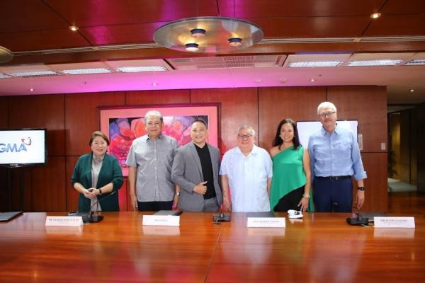 Direk Michael V s contract signing today