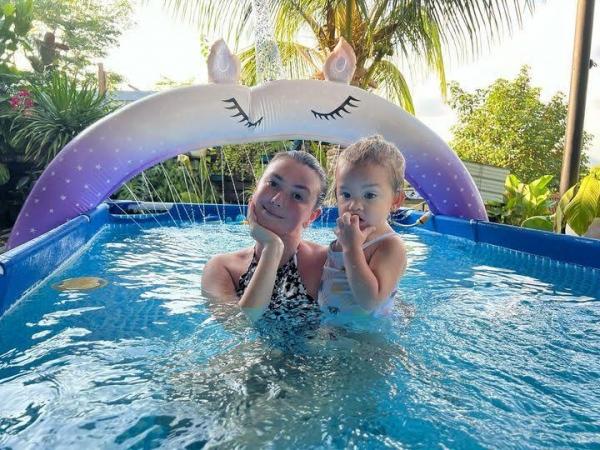 Angelica Panganiban and Amila Sabine