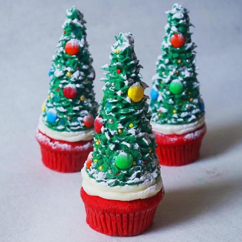 Christmas tree cupcakes