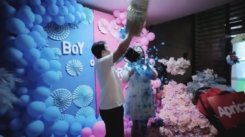 Iwa Moto and Pampi Lacson