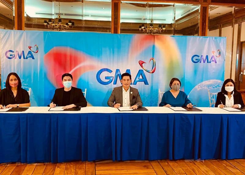 Richard Yap signs contract with GMA Artist Center