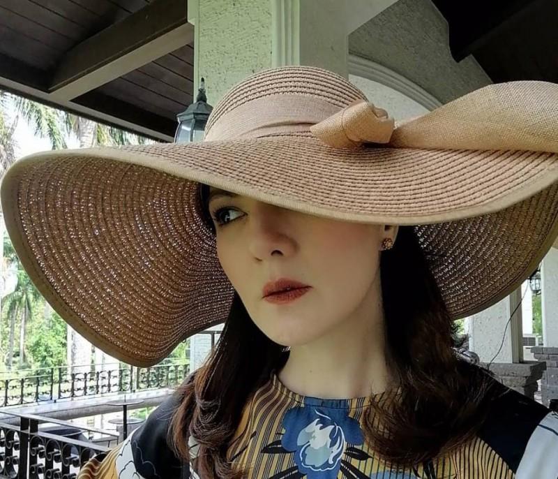 Photo taken from Carmina Villarroel s Instagram account