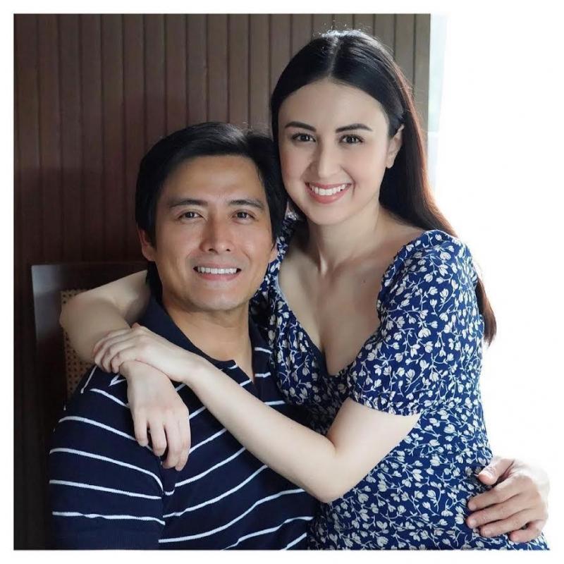 Alfred Vargas's wife draws his portrait as surprise anniversary gift