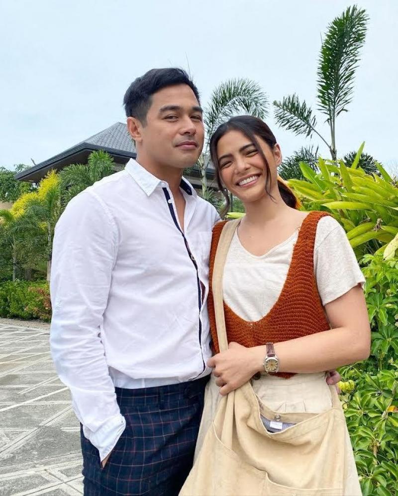 Lovi Poe at Benjamin Alves