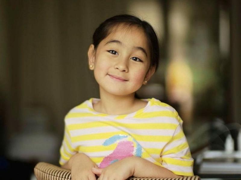 Scarlet Snow Belo