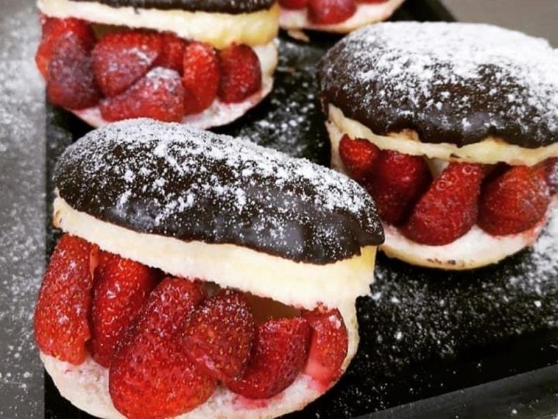 choco berry cheesecake donut