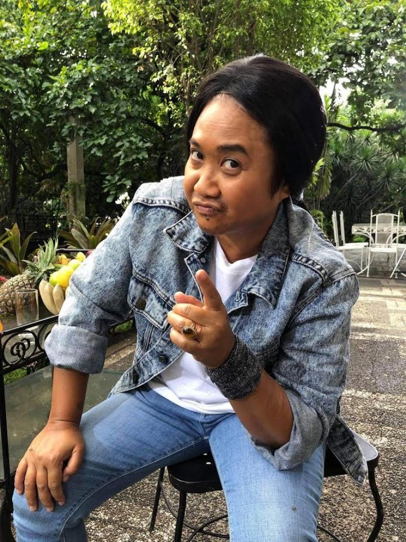 Eugene Domingo as Boy Girly