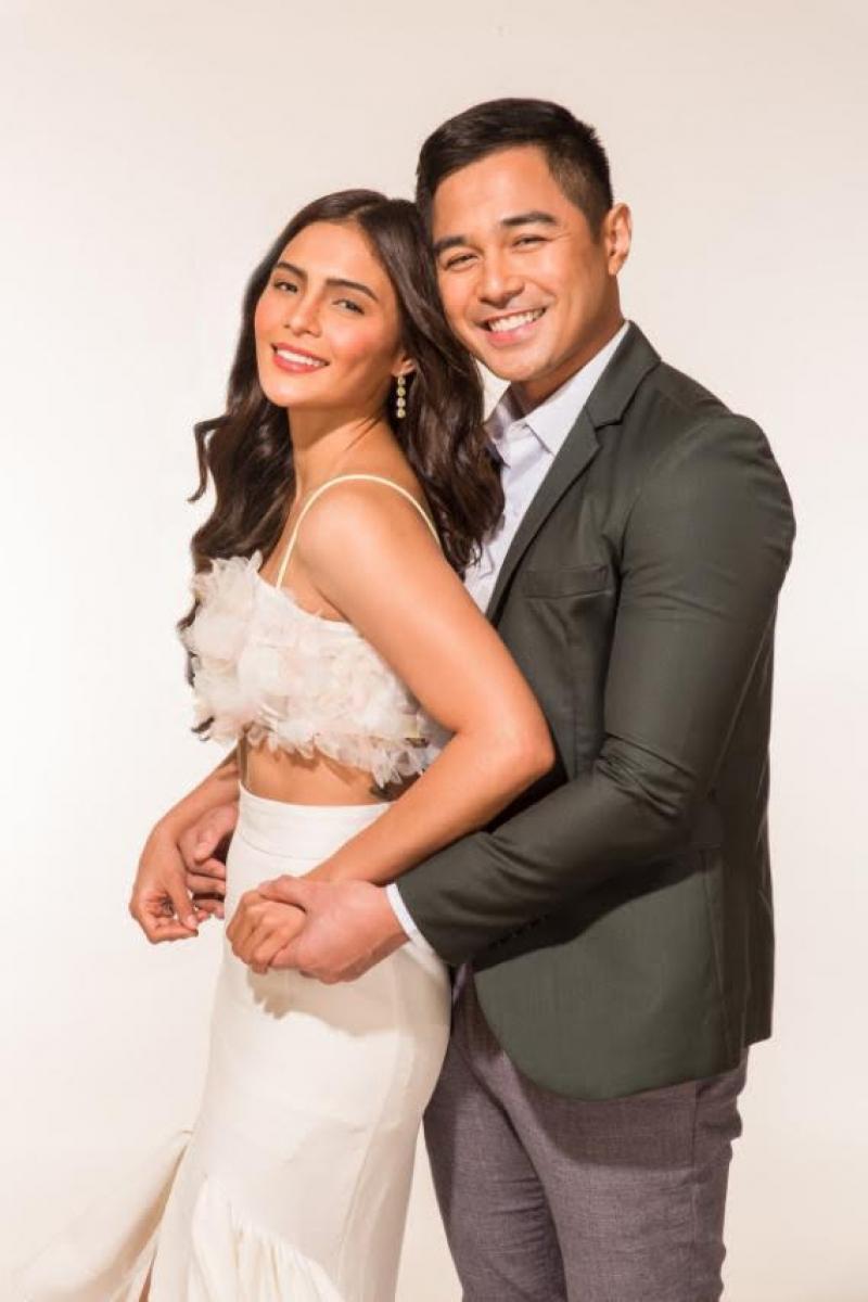 Lovi Poe at Benjamin Alves