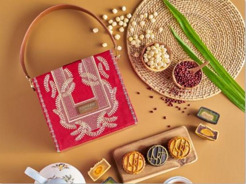 mooncake boxes at conrad manila