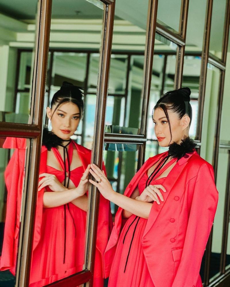 Thea Tolentino in The Flower Sisters