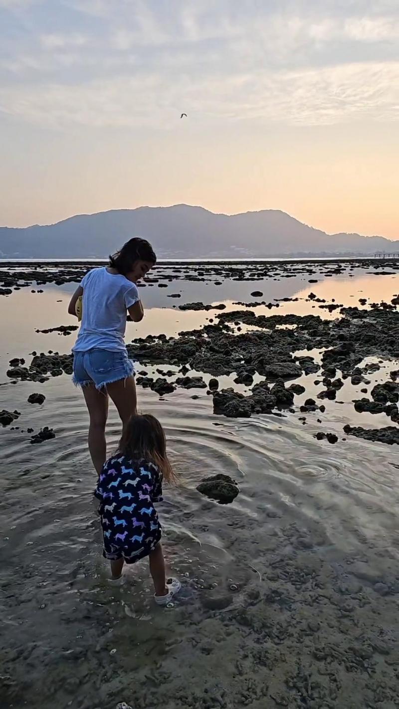 Anne Curtis and Dahlia Heussaff