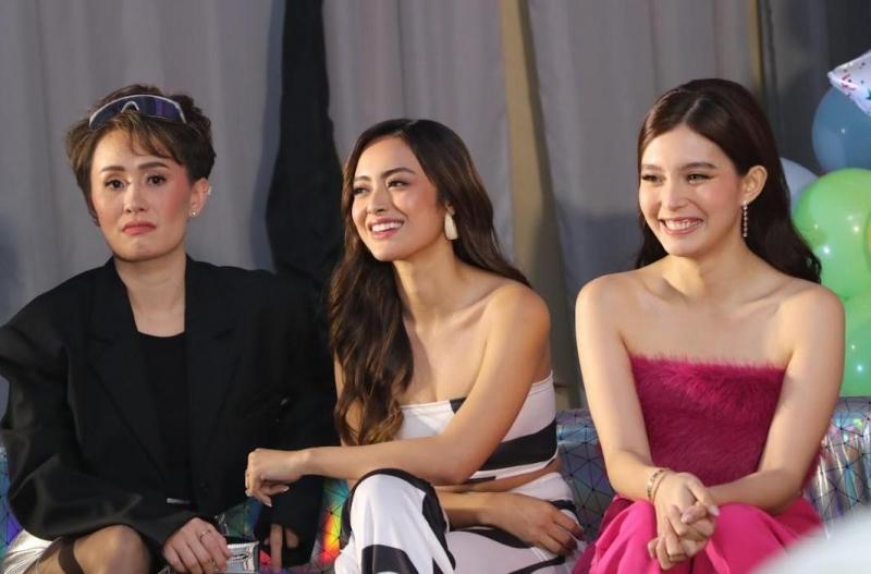 Meet our stunning Bubble Gang girls composed of Chariz Analyn and Cheska