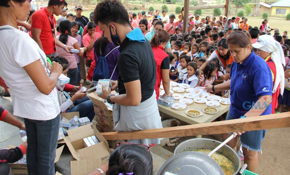 GMA Kapuso Foundation serves El Niño affected families in Maguindanao ...
