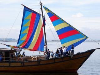 The Balangay sails in honor of Filipino seafarers