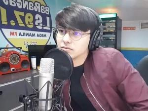 Kristoffer Martin sings Lagi Na Lang in Barangay LS