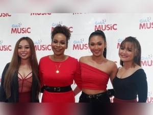 XOXO Sing along lyrics