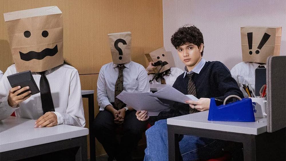 Lee Victor Nagkakahiyaan